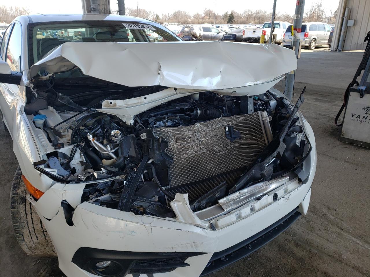 Photo 9 from auction – 2017 HONDA CIVIC EXL with VIN 19XFC1F74HE028463
