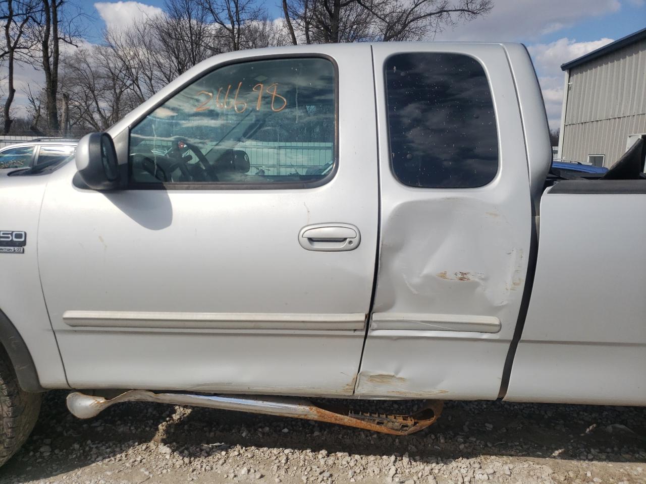 Photo 9 from auction – 2003 FORD F150 with VIN 1FTRX18LX3NA70779
