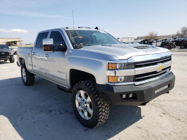 CHEVROLET SILVERADO 2019 with VIN 1GC1KTEY2KF271902 - Photo from auction