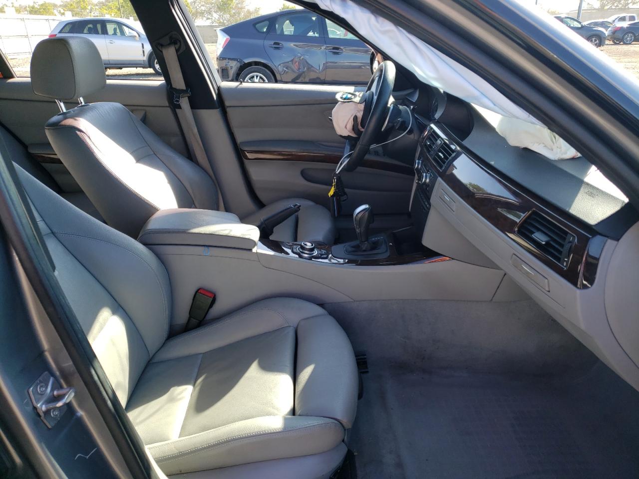 Photo 5 from auction – 2011 BMW 335 I with VIN WBAPM5C54BA745321