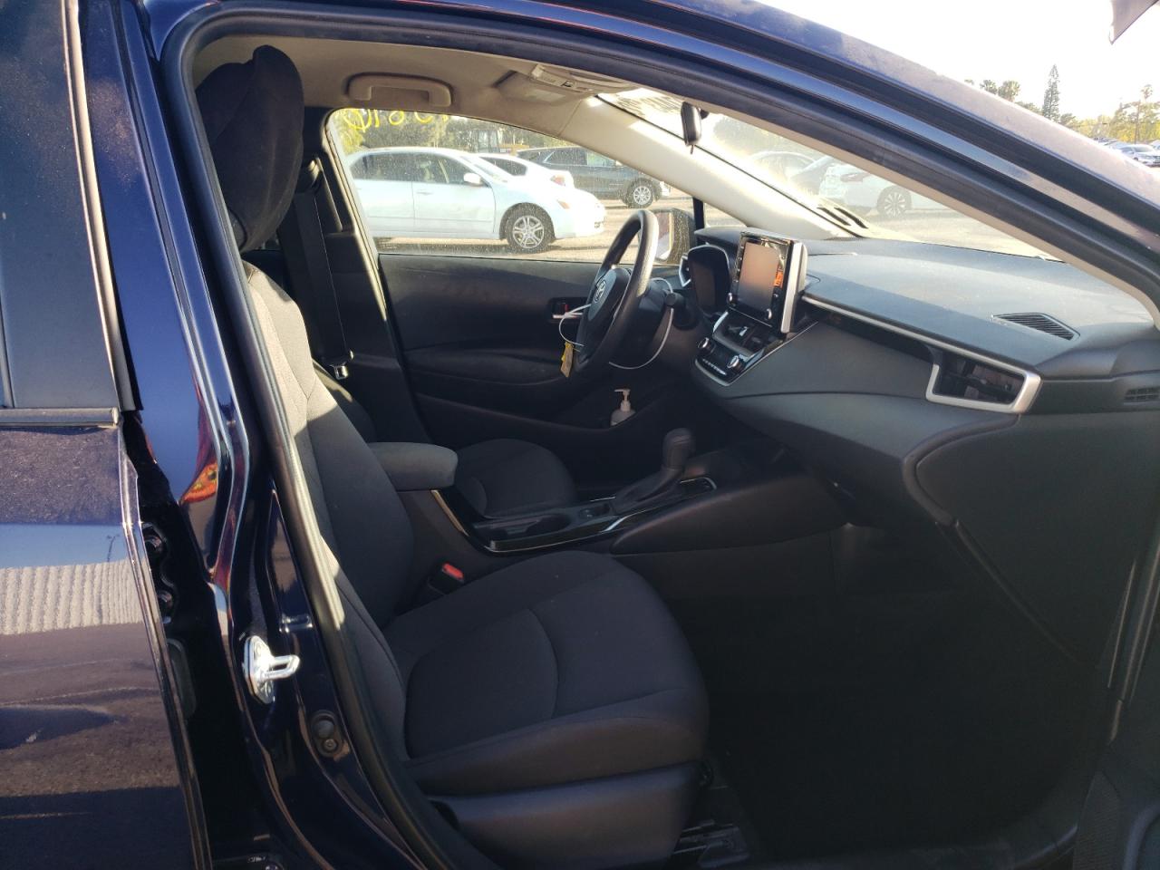 Photo 5 from auction – 2020 TOYOTA COROLLA LE with VIN JTDEBRBE9LJ021859