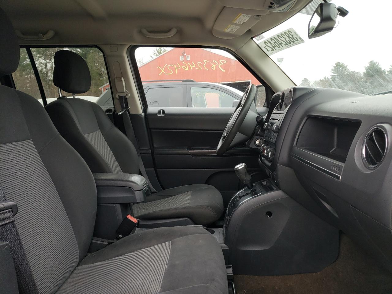 Photo 5 from auction – 2016 JEEP PATRIOT SP with VIN 1C4NJRBB4GD549581