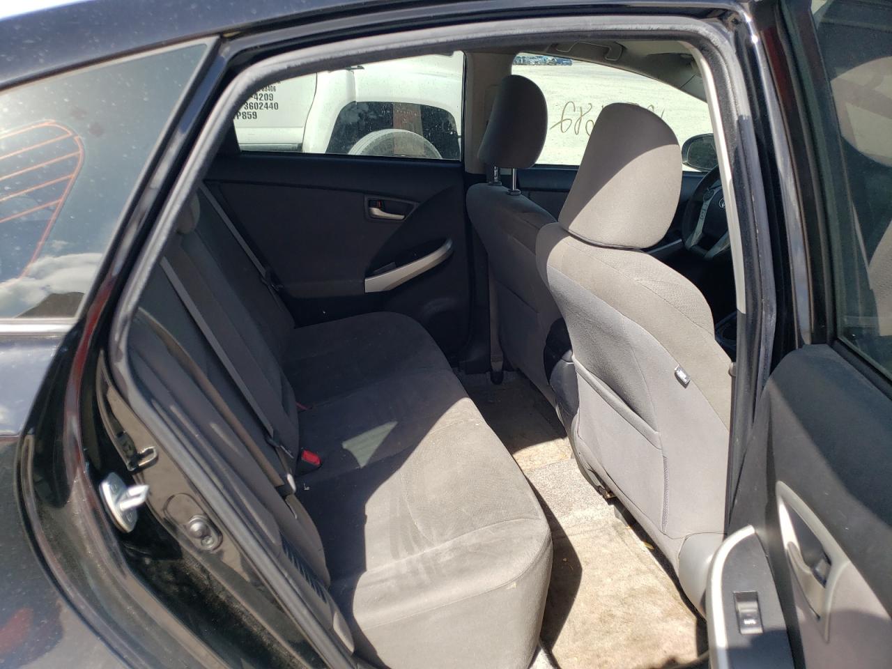 Photo 6 from auction – 2013 TOYOTA PRIUS with VIN JTDKN3DU9D5686380