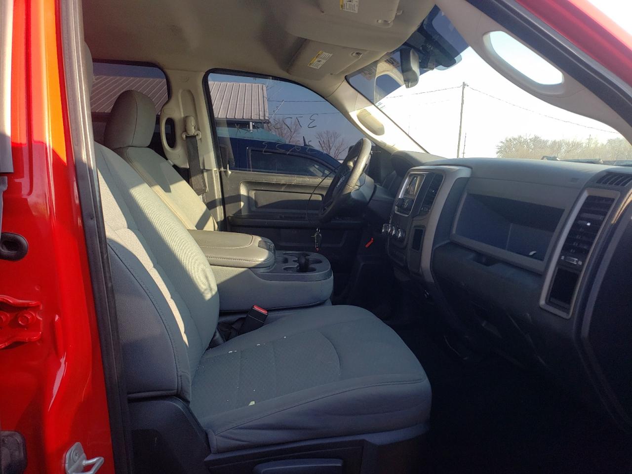 Photo 5 from auction – 2014 RAM 1500 ST with VIN 1C6RR7FG0ES236127