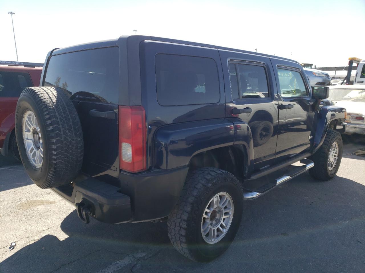Photo 4 from auction – 2007 HUMMER H3 with VIN 5GTDN13E378150897