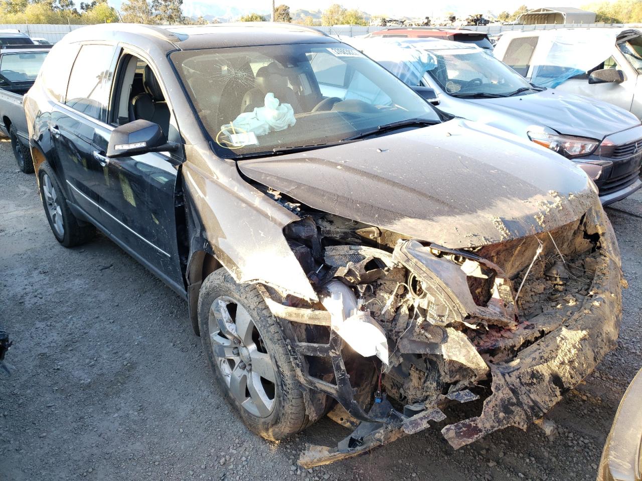 CHEVROLET TRAVERSE L 2014 with VIN 1GNKRJKD0EJ304720 - Photo from auction