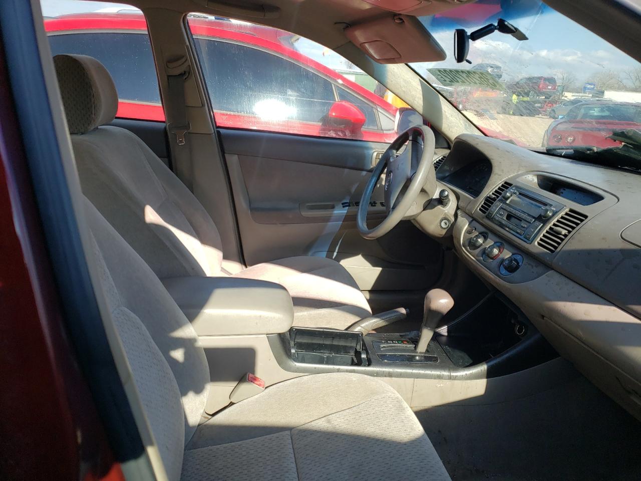Photo 5 from auction – 2003 TOYOTA CAMRY LE with VIN 4T1BE32K13U204180