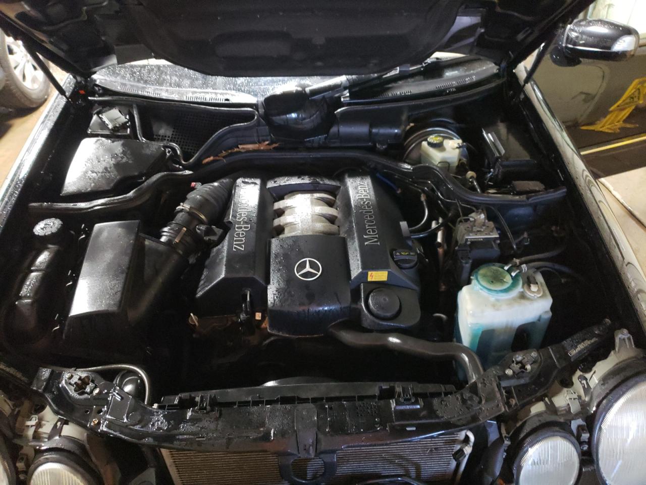 Photo 7 from auction – 2000 MERCEDES-BENZ E 320 4MAT with VIN WDBJF82J1YX032609