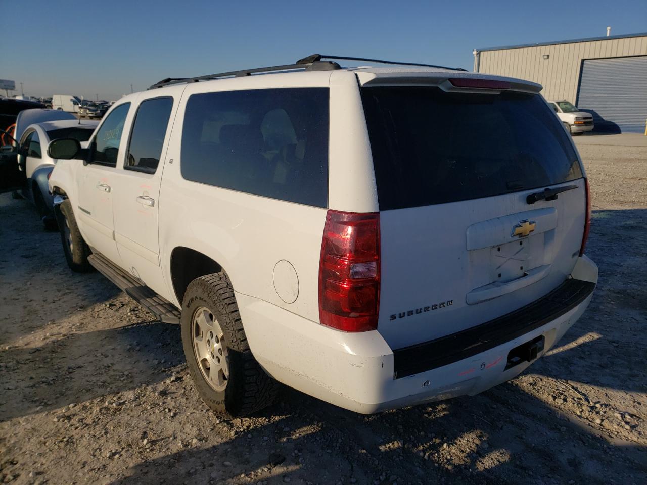 Photo 3 from auction – 2007 CHEVROLET SUBURBAN C with VIN 1GNFC16027R336633