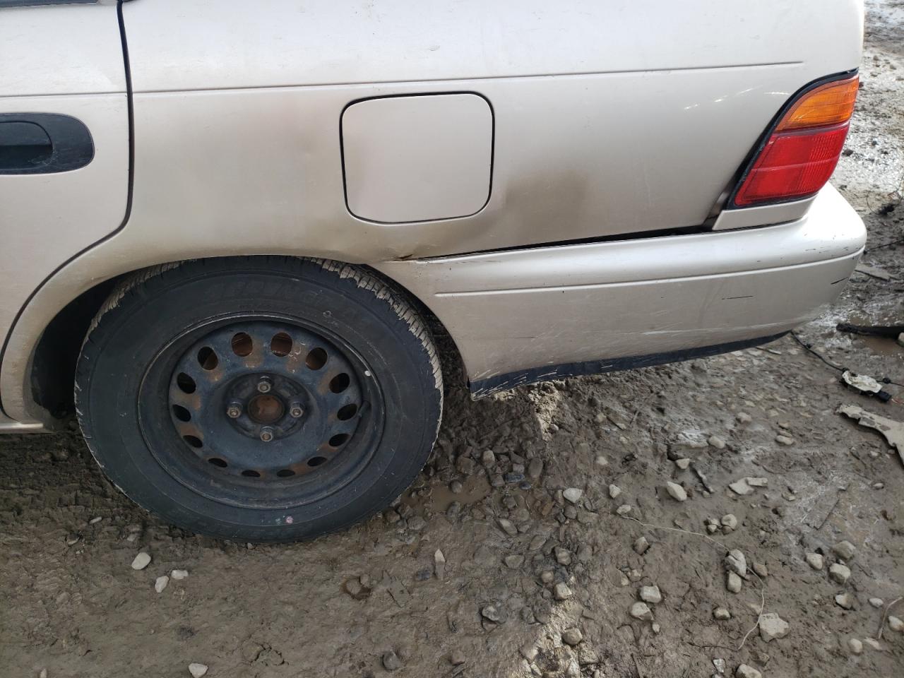 Photo 9 from auction – 1994 TOYOTA COROLLA with VIN JT2AE04B4R0069717