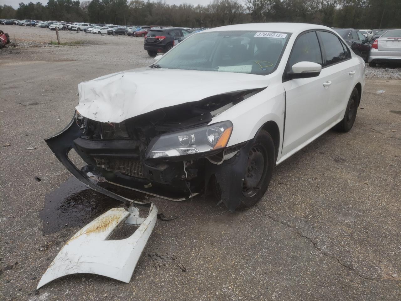 Photo 2 from auction – 2013 VOLKSWAGEN PASSAT S with VIN 1VWAP7A36DC055037