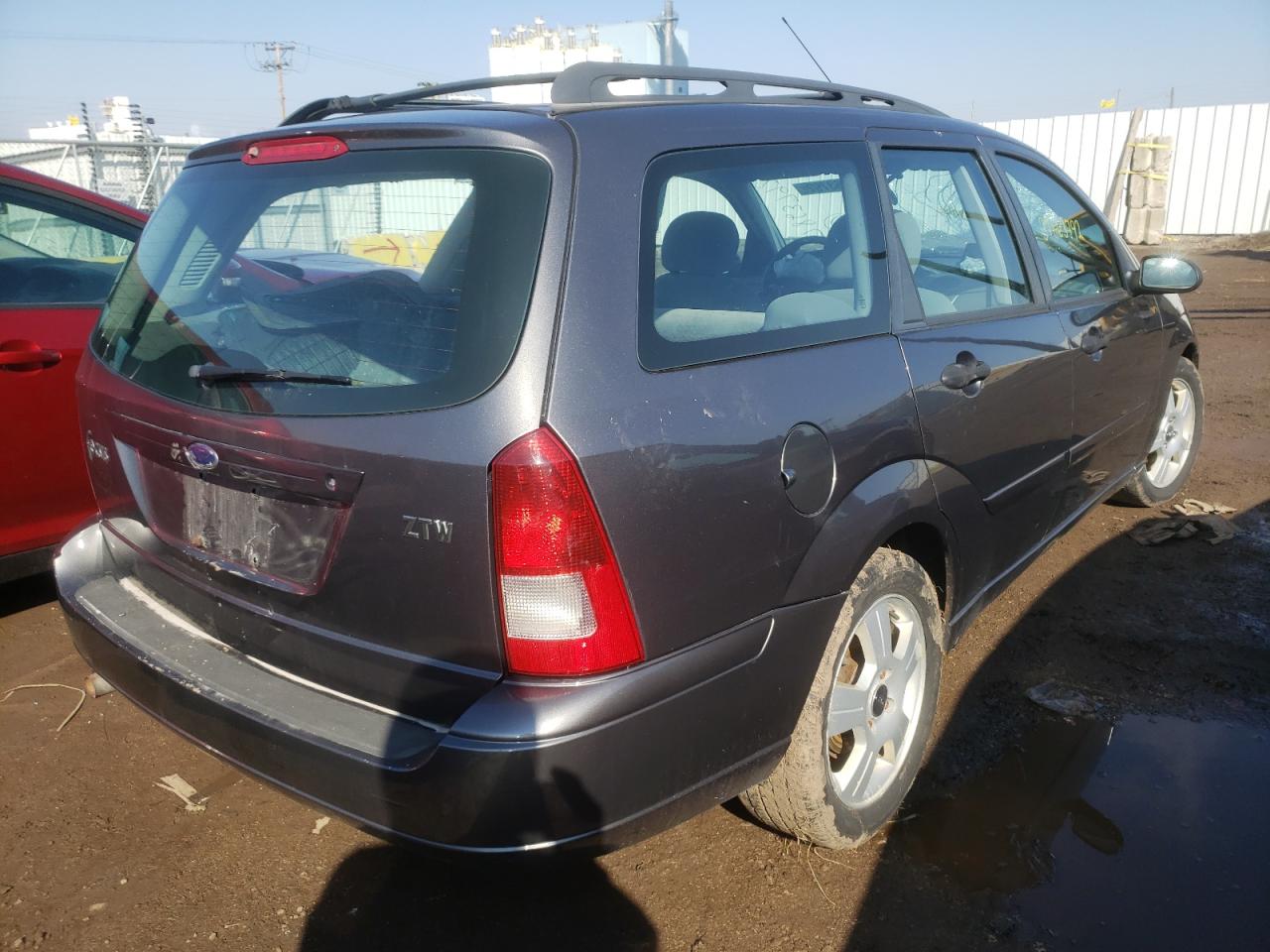 Photo 4 from auction – 2003 FORD FOCUS SE with VIN 1FAFP36333W339206