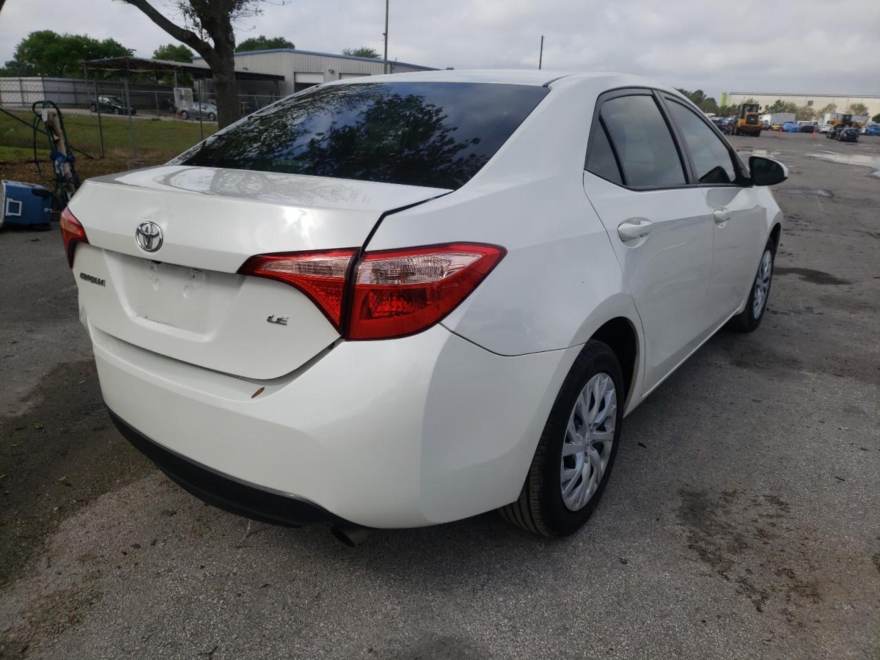 Photo 4 from auction – 2018 TOYOTA COROLLA L with VIN 5YFBURHE7JP796576