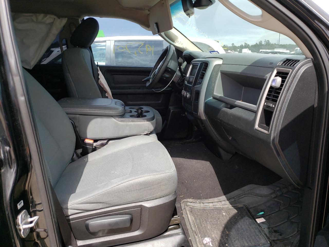 Photo 5 from auction – 2014 RAM 1500 ST with VIN 1C6RR6FT2ES206327