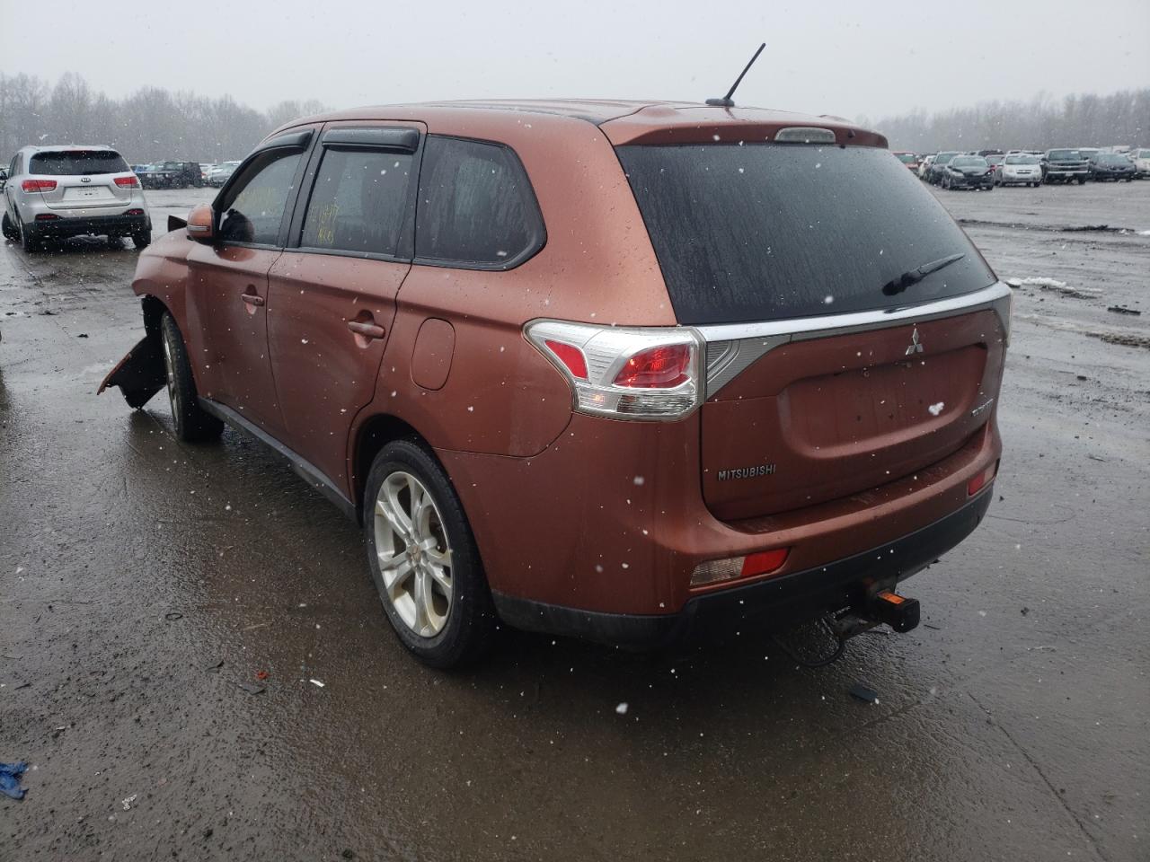 Photo 3 from auction – 2014 MITSUBISHI OUTLANDER with VIN JA4AZ3A3XEZ014621
