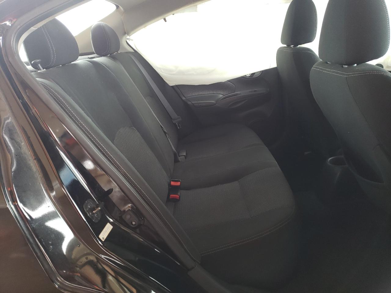 Photo 6 from auction – 2017 NISSAN VERSA S with VIN 3N1CN7AP6HL886247