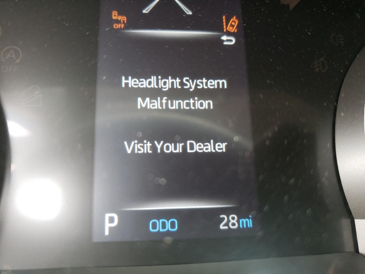 Photo 8 from auction – 2022 TOYOTA HIGHLANDER with VIN 5TDZZRAH6NS543721
