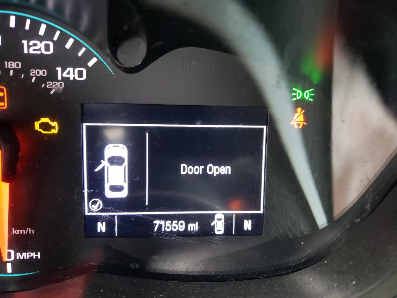 Photo 8 from auction – 2019 CHEVROLET TRAX 1LT with VIN 3GNCJLSB6KL357397