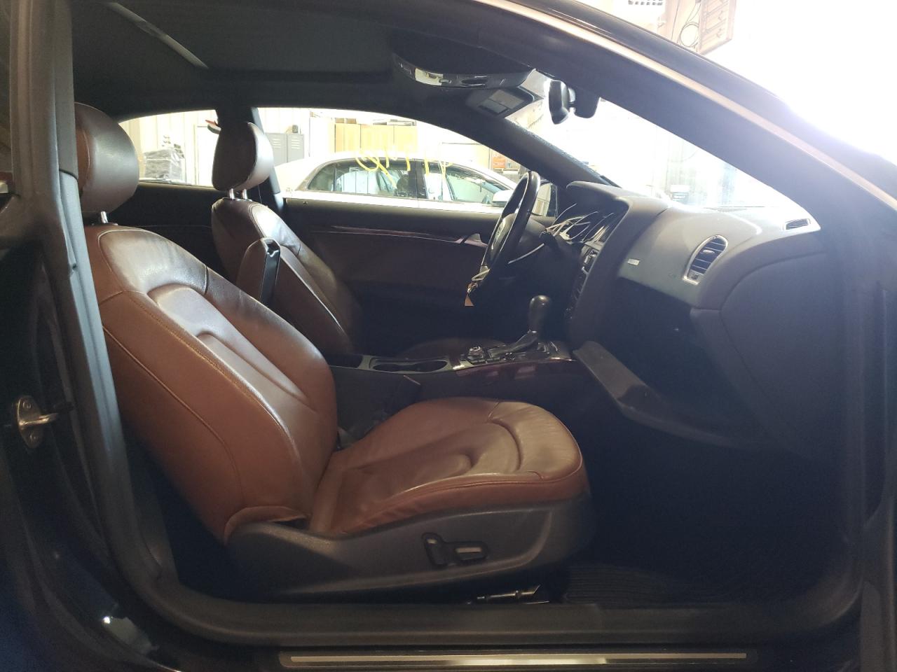 Photo 5 from auction – 2012 AUDI A5 PREMIUM with VIN WAULFAFR1CA025010