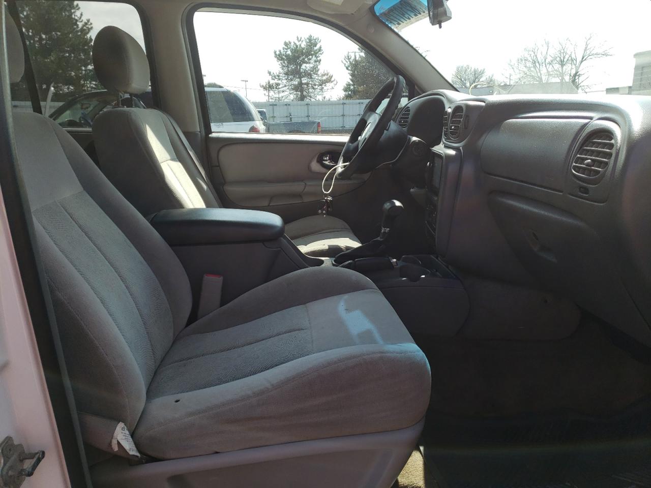 Photo 5 from auction – 2006 CHEVROLET TRAILBLAZE with VIN 1GNDT13S762351987