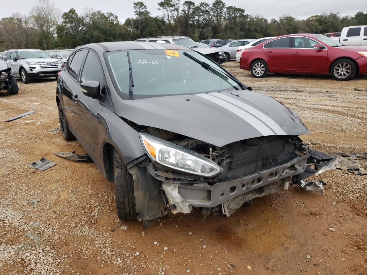 FORD FOCUS SE 2015 with VIN 1FADP3K24FL376520 - Photo from auction