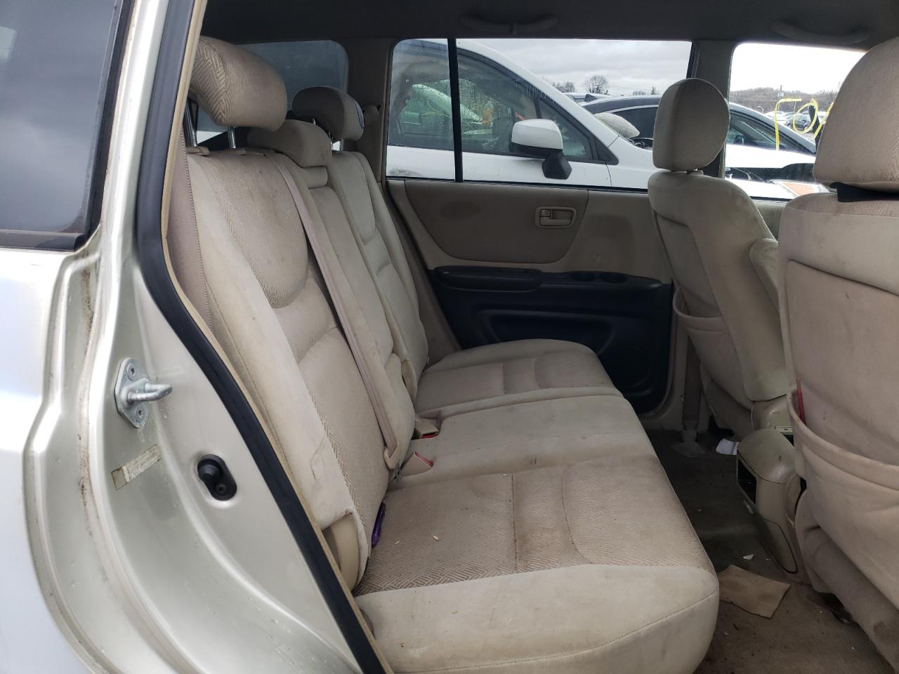 Photo 6 from auction – 2002 TOYOTA HIGHLANDER with VIN JTEHF21A420056851