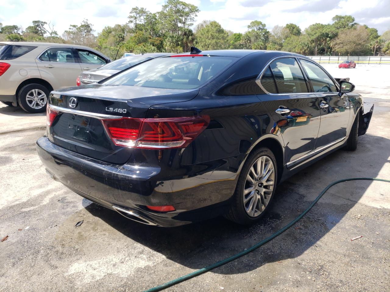 Photo 4 from auction – 2015 LEXUS LS 460 with VIN JTHBL5EFXF5134809