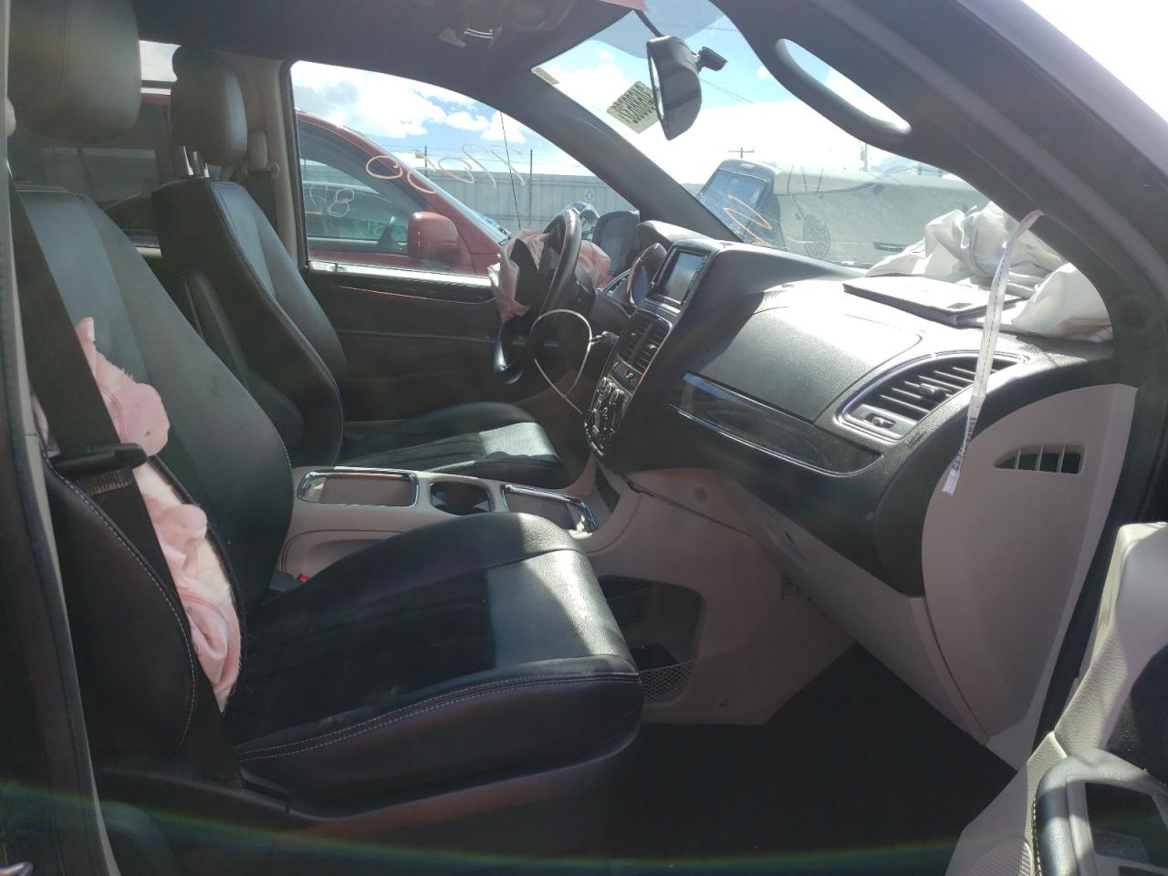 Photo 5 from auction – 2017 DODGE GRAND CARA with VIN 2C4RDGCG8HR851610