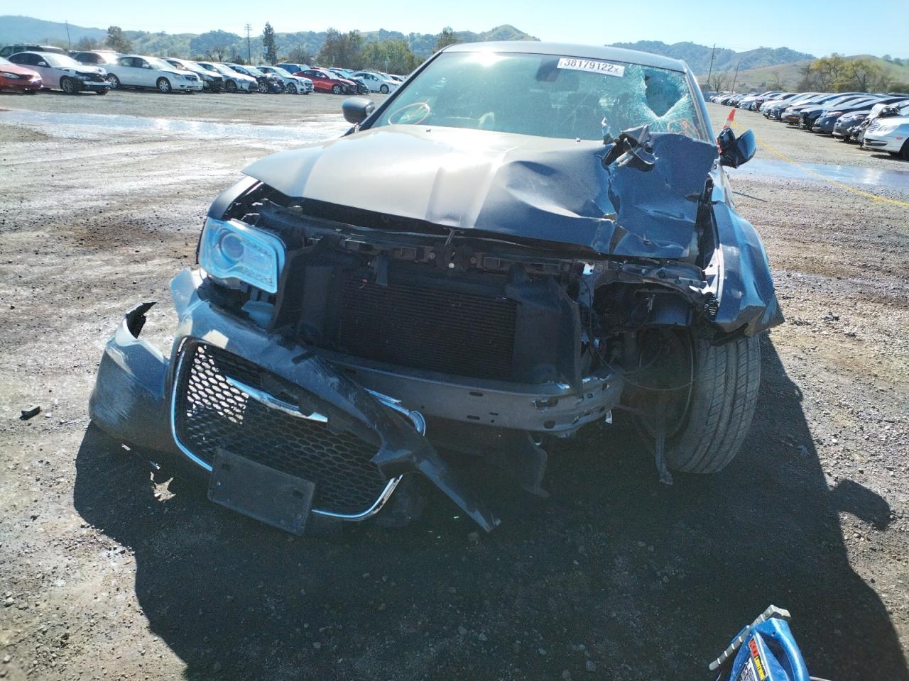 Photo 9 from auction – 2017 CHRYSLER 300 LIMITE with VIN 2C3CCAAG6HH662084