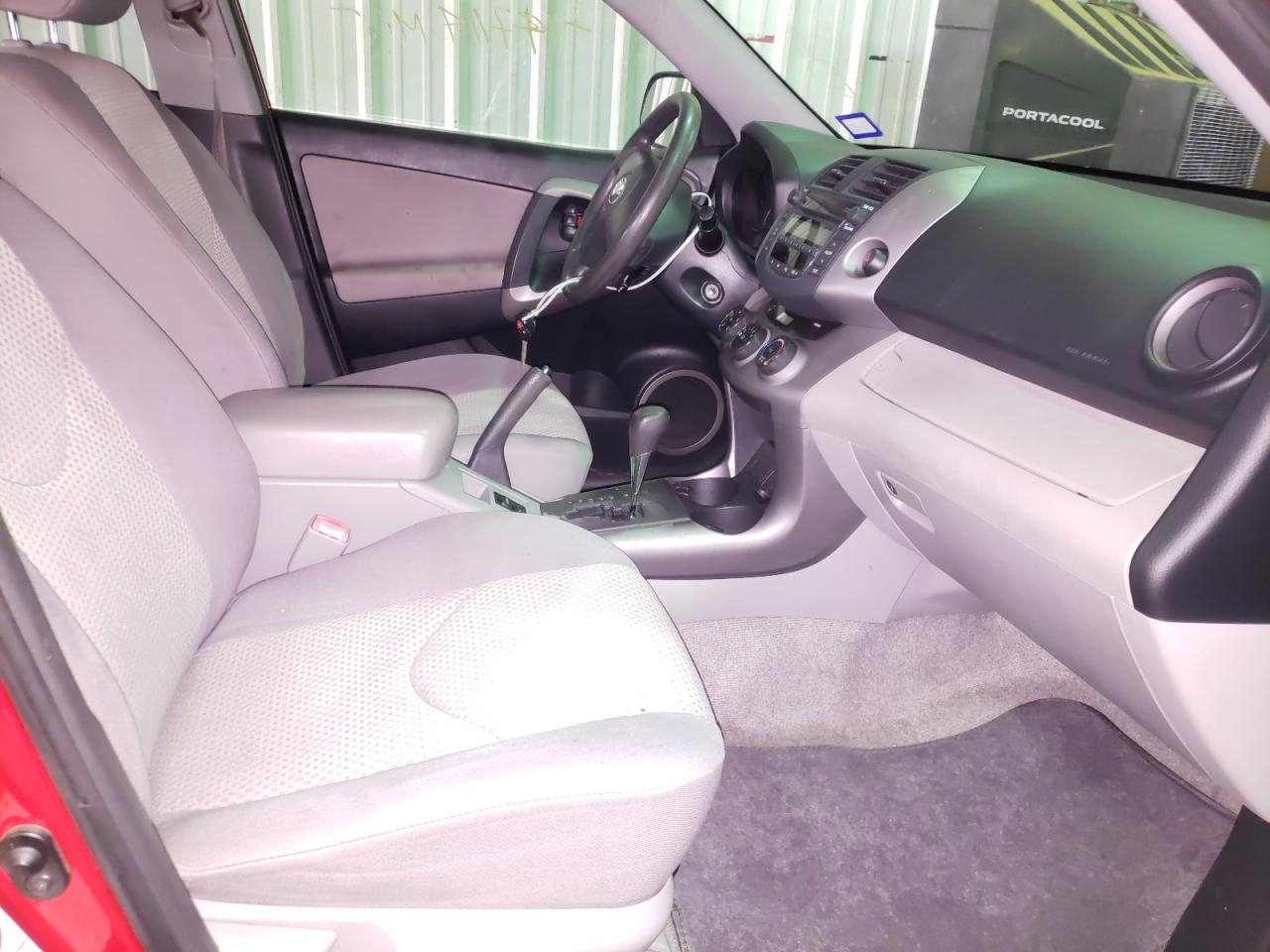 Photo 5 from auction – 2008 TOYOTA RAV4 with VIN JTMZD33V186074928