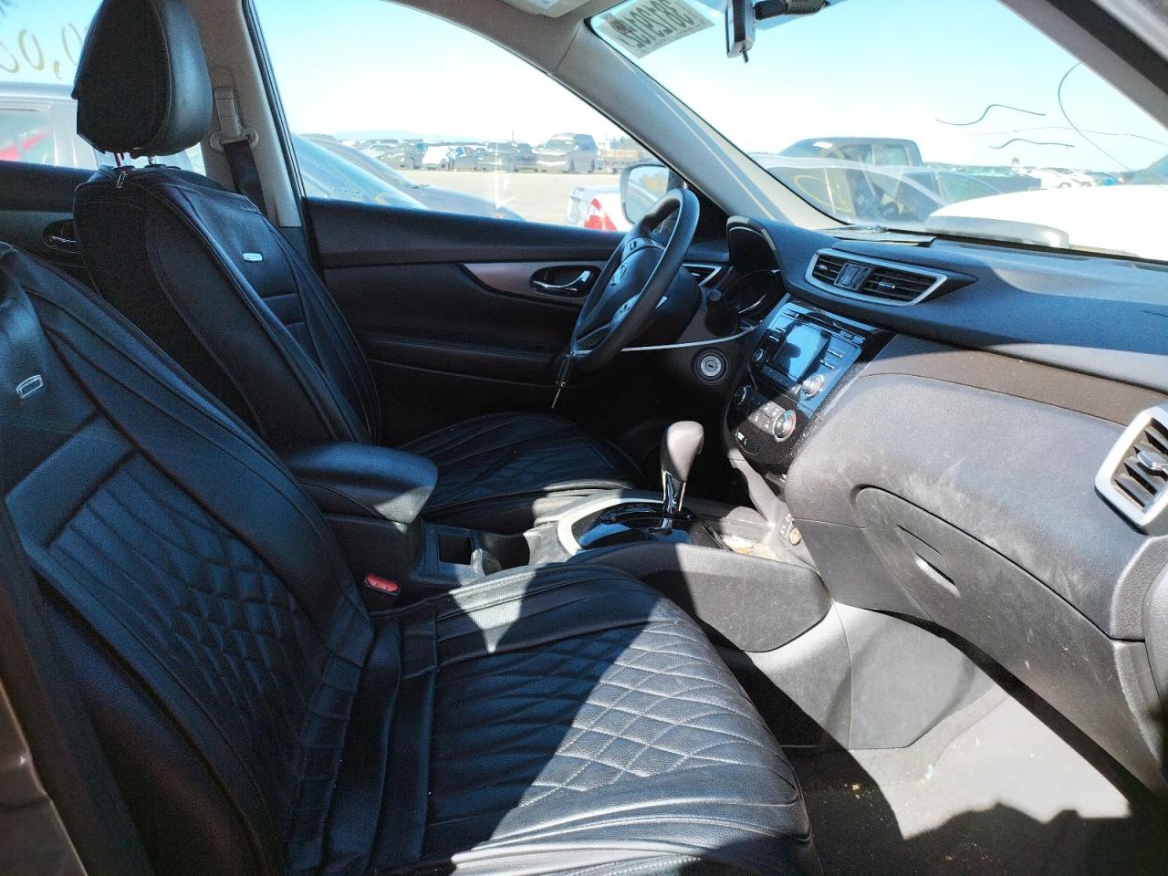 Photo 5 from auction – 2016 NISSAN ROGUE S with VIN JN8AT2MT4GW002714