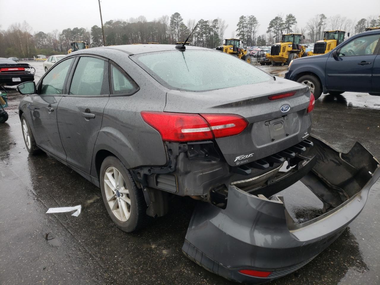 Photo 3 from auction – 2015 FORD FOCUS SE with VIN 1FADP3F20FL206651