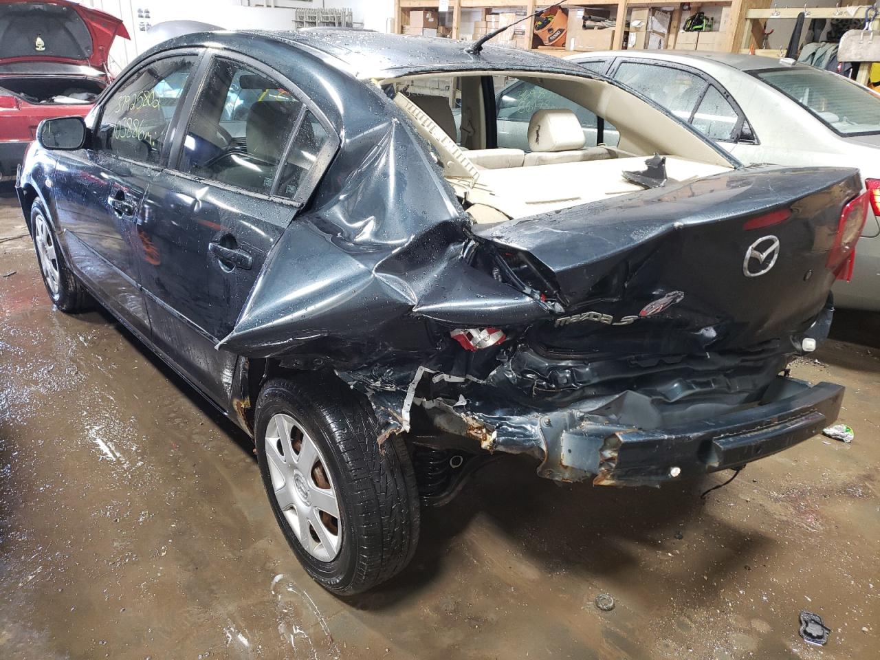 Photo 3 from auction – 2006 MAZDA 3 I with VIN JM1BK12F561433195