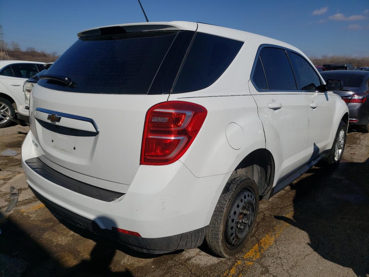 Photo 4 from auction – 2017 CHEVROLET EQUINOX with VIN 2GNALBEK1H6104220