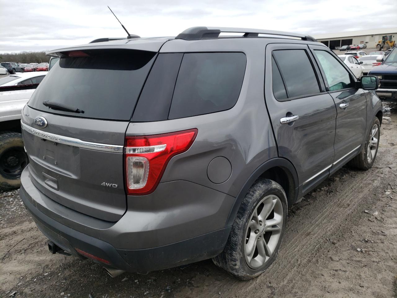 Zdjęcie 4 z aukcji – 2014 FORD EXPLORER L z VIN 1FM5K8F86EGC48999