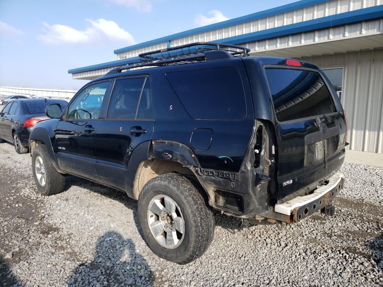 Photo 3 from auction – 2003 TOYOTA 4RUNNER SR with VIN JTEBU14R530006971