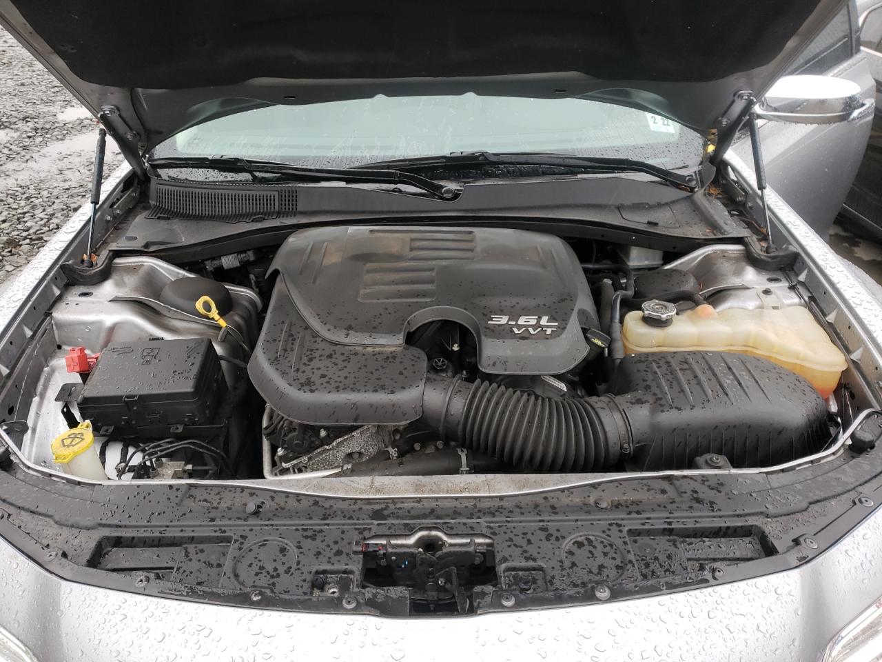 Photo 7 from auction – 2017 CHRYSLER 300C with VIN 2C3CCAKG5HH565411