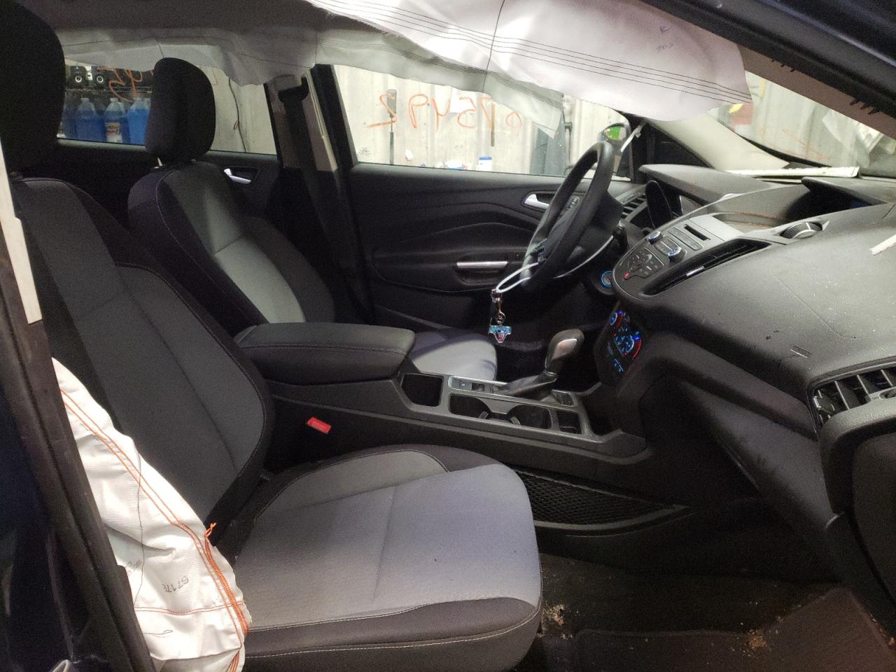 Photo 5 from auction – 2018 FORD ESCAPE SE with VIN 1FMCU9GD6JUB57956