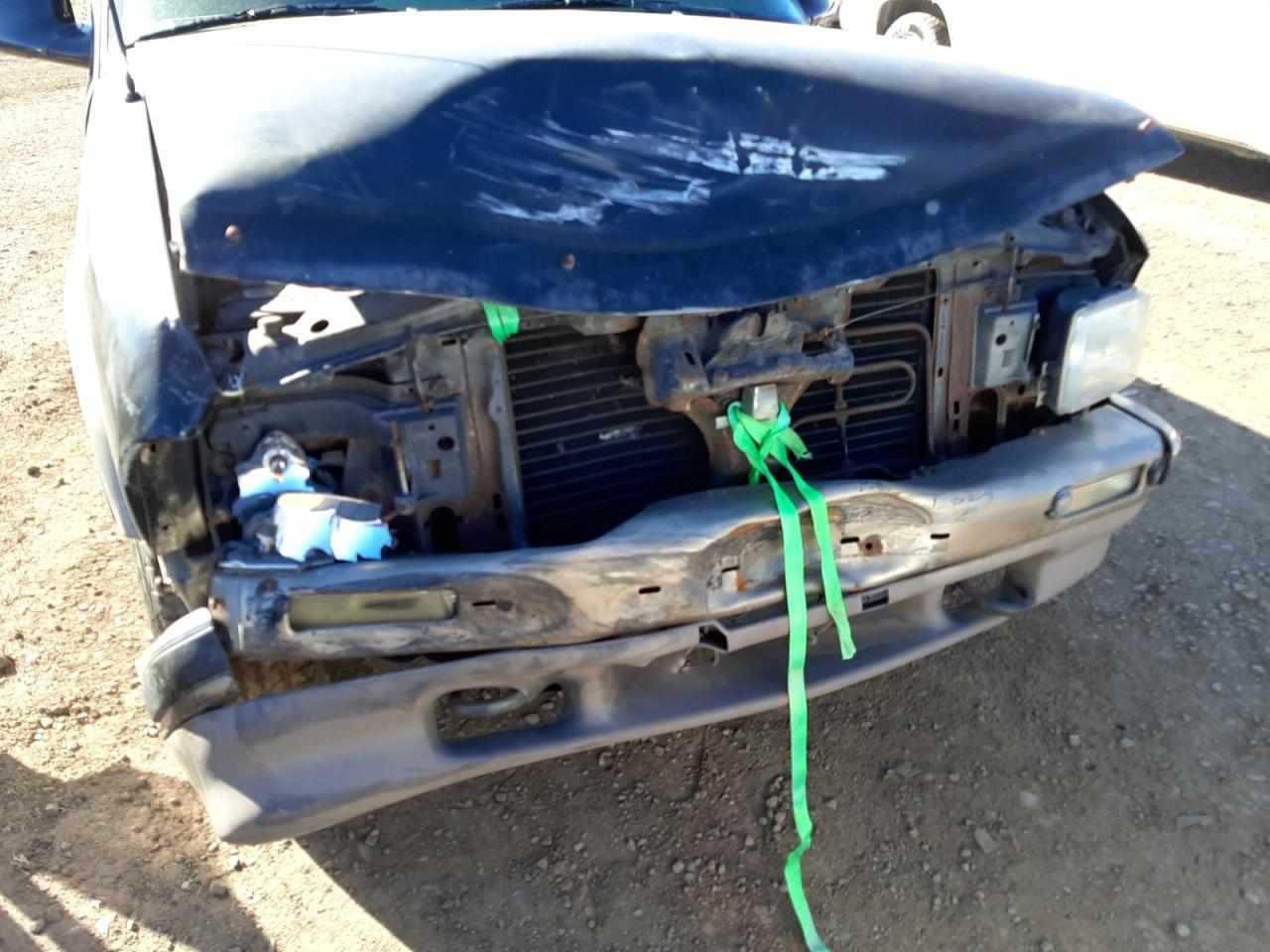 Photo 9 from auction – 1997 CHEVROLET BLAZER with VIN 1GNDT13W5V2260010