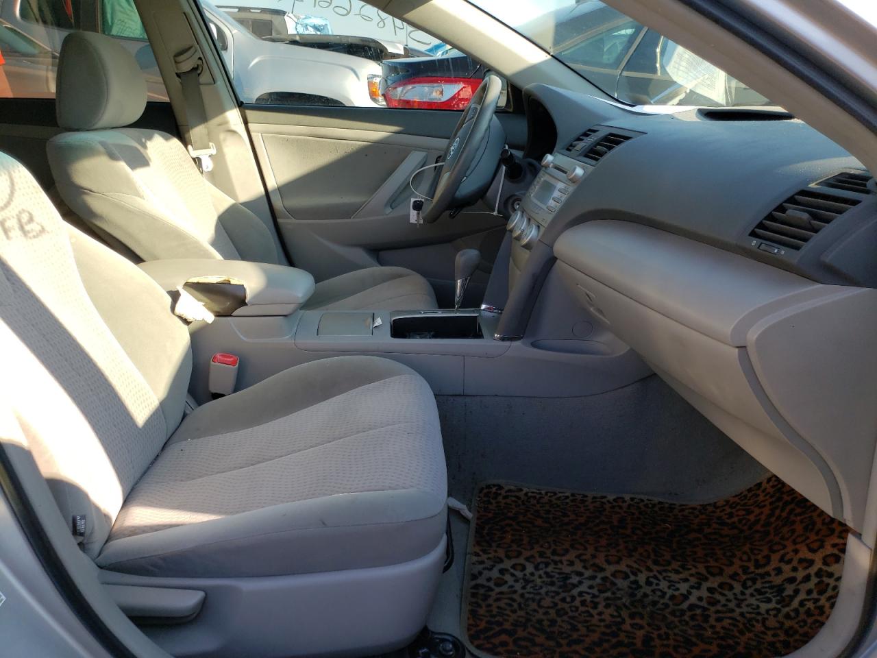 Photo 5 from auction – 2011 TOYOTA CAMRY BASE with VIN 4T1BF3EK2BU631150