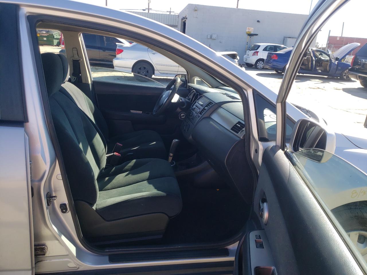 Photo 5 from auction – 2011 NISSAN VERSA S with VIN 3N1BC1CP7BL474017