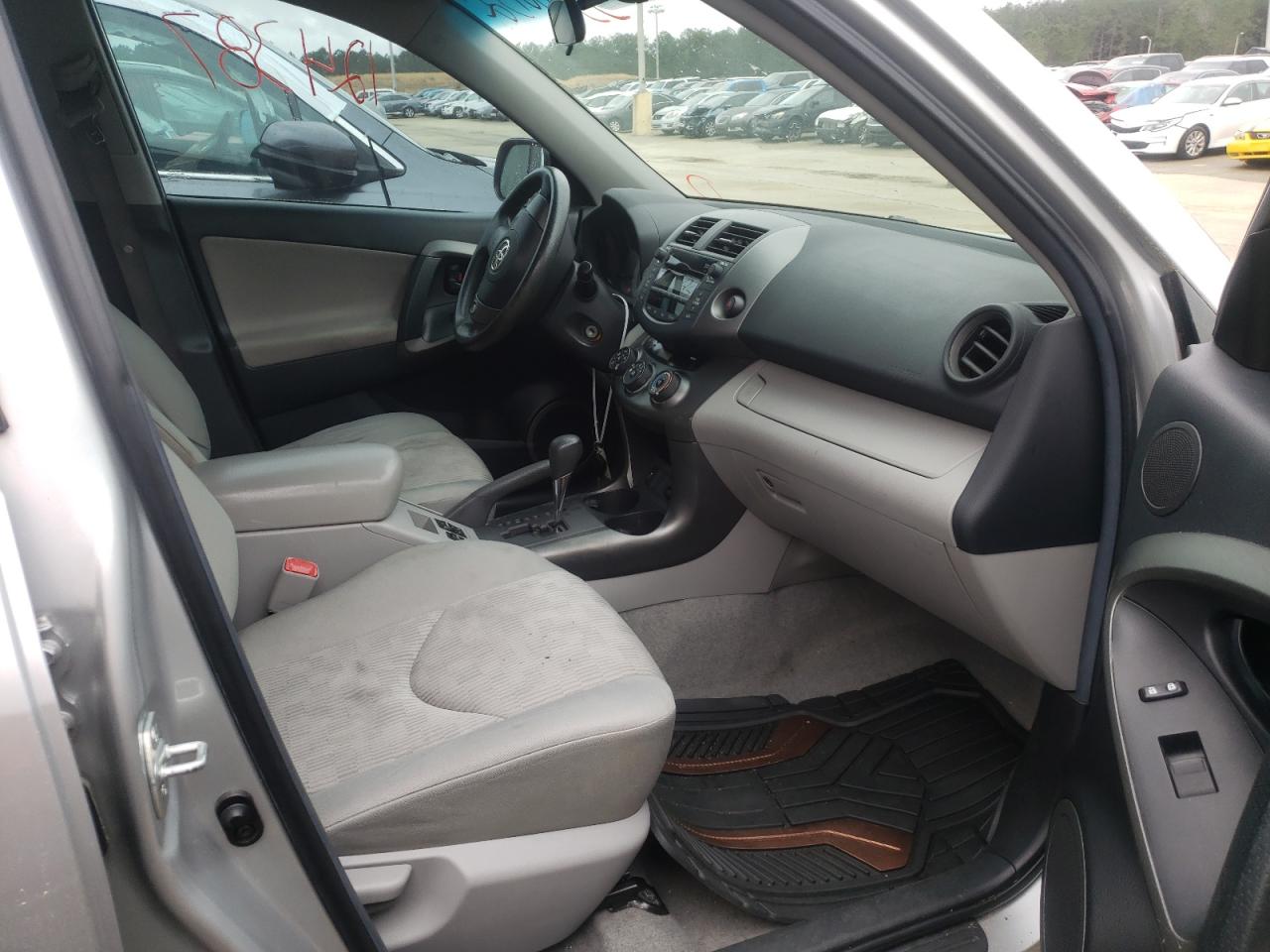 Photo 5 from auction – 2011 TOYOTA RAV4 with VIN 2T3ZF4DV1BW099462