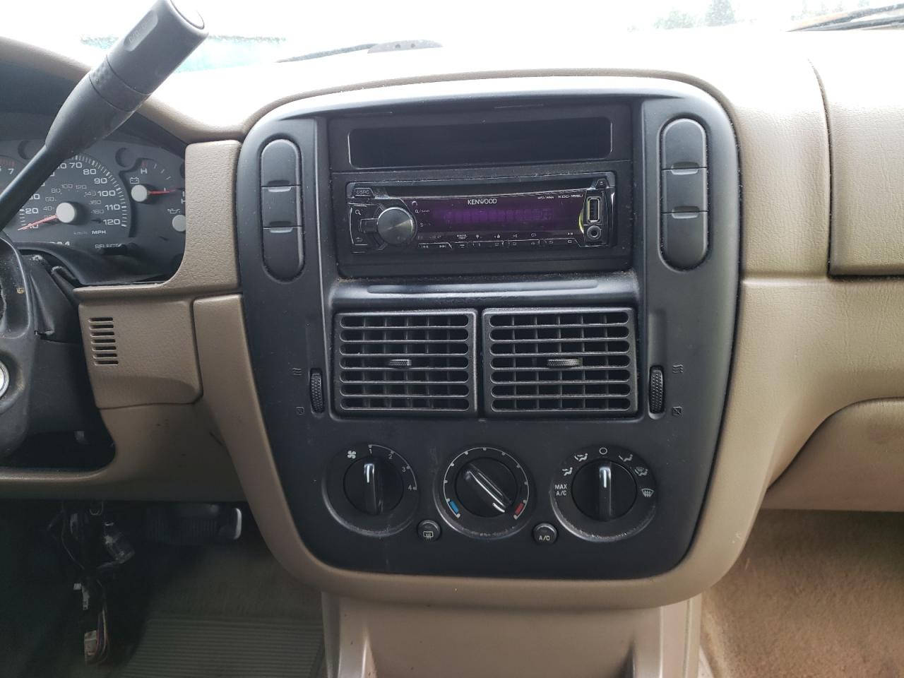 Photo 9 from auction – 2003 FORD EXPLORER X with VIN 1FMZU62K53UC24984