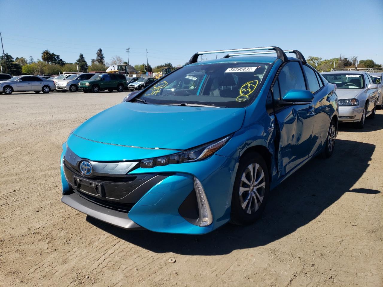 Photo 2 from auction – 2021 TOYOTA PRIUS PRIM with VIN JTDKAMFP7M3183841