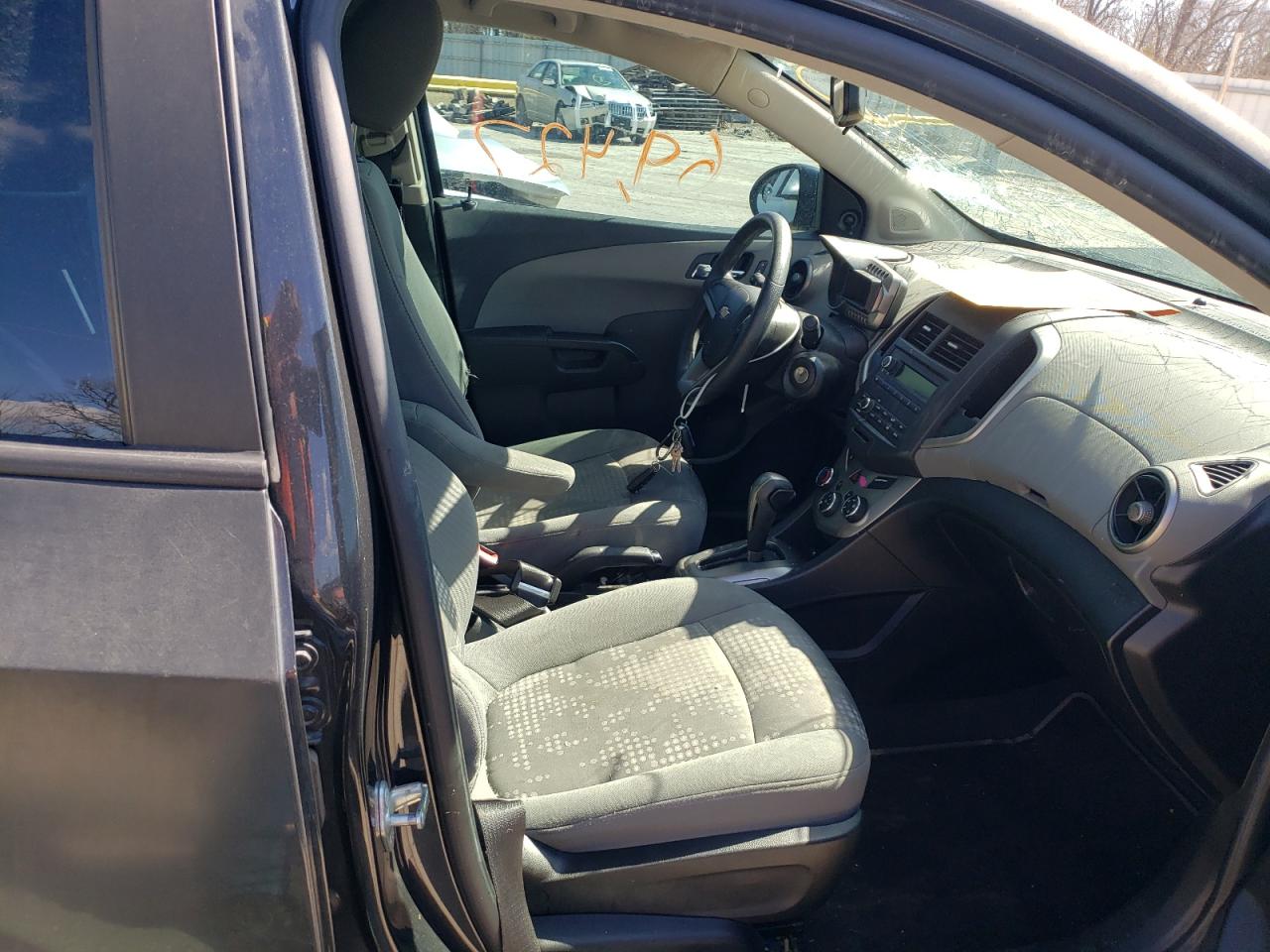 Photo 5 from auction – 2014 CHEVROLET SONIC LS with VIN 1G1JA5SH2E4206303