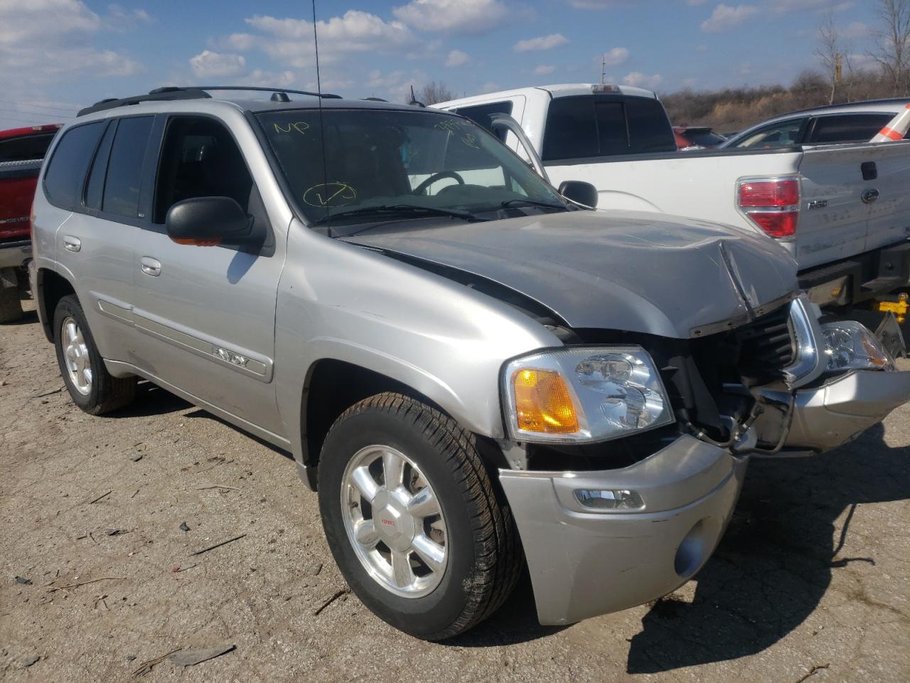 GMC ENVOY 2004 with VIN 1GKDT13S342401746 - Photo from auction
