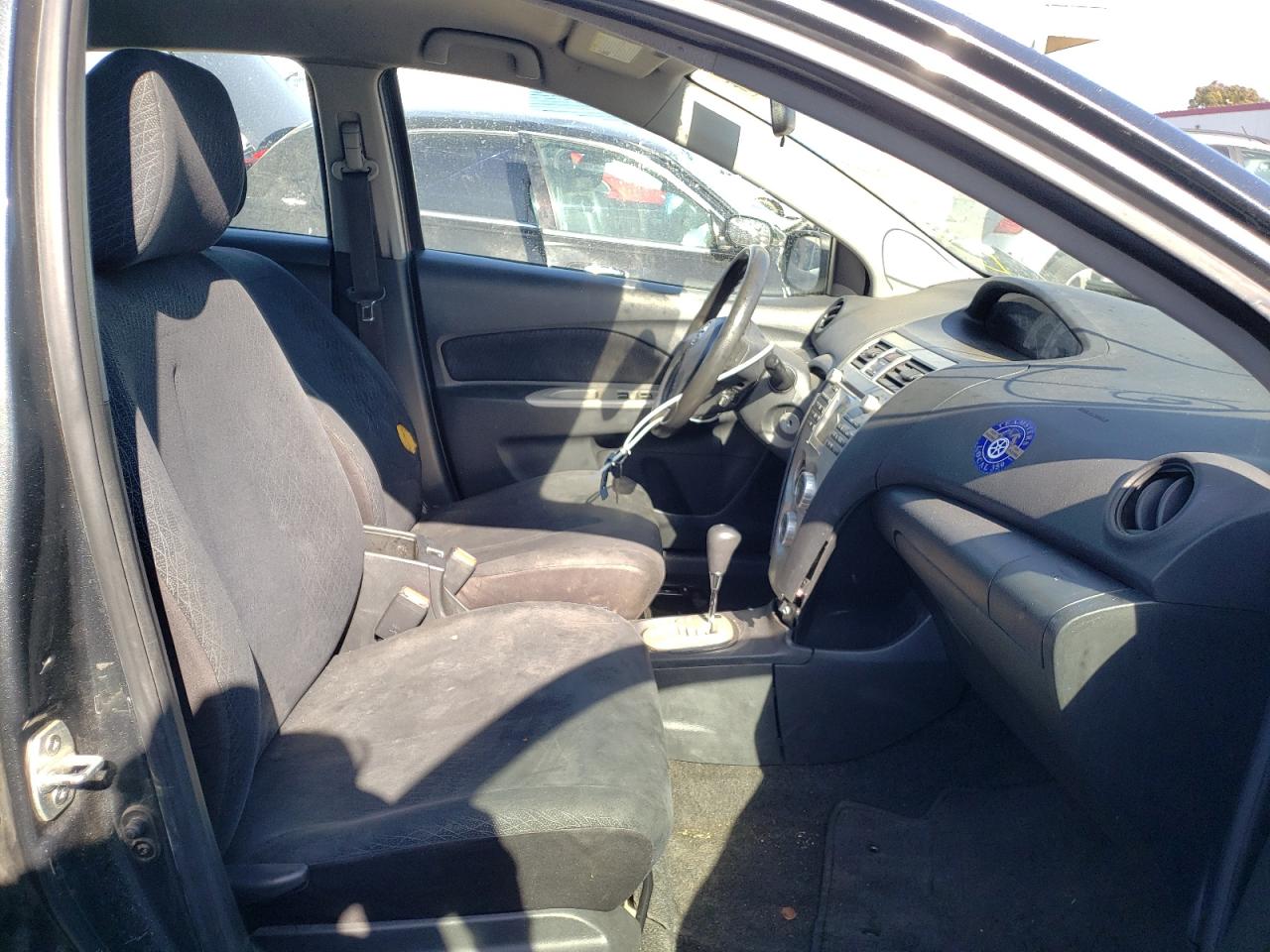 Photo 5 from auction – 2007 TOYOTA YARIS with VIN JTDBT923771021346