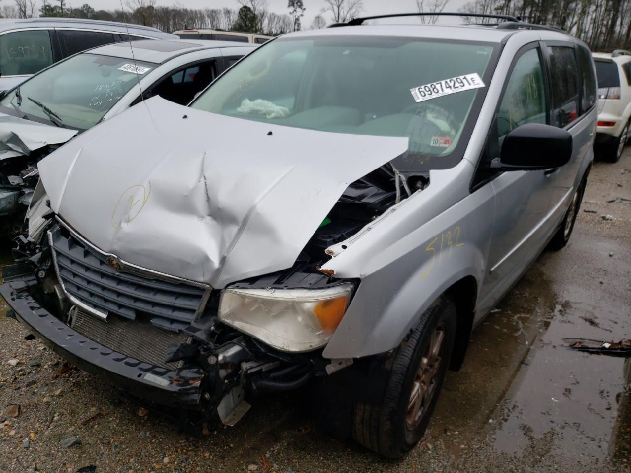 Photo 2 from auction – 2008 CHRYSLER TOWN & COU with VIN 2A8HR44H38R139484