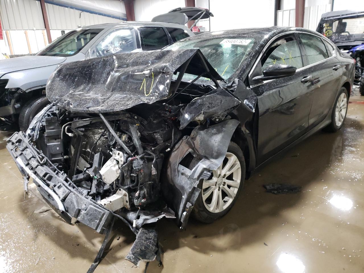 Photo 2 from auction – 2016 CHRYSLER 200 LIMITE with VIN 1C3CCCAB8GN123326