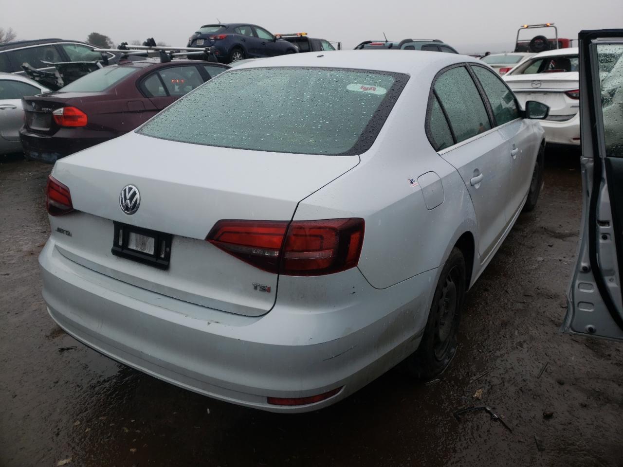 Photo 4 from auction – 2017 VOLKSWAGEN JETTA S with VIN 3VW2B7AJ6HM277387